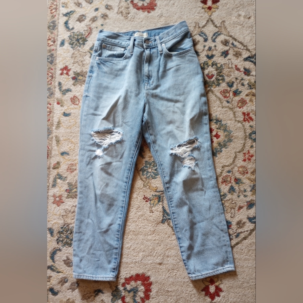 Madewell Mom Jean | Light Wash | Knee Rips | P25 Size Small
